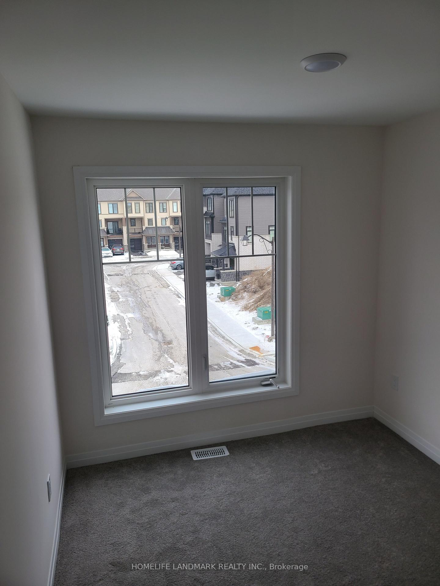Photo 6 of 51 Bavin Street, Clarington, Bowmanville — HOMEH