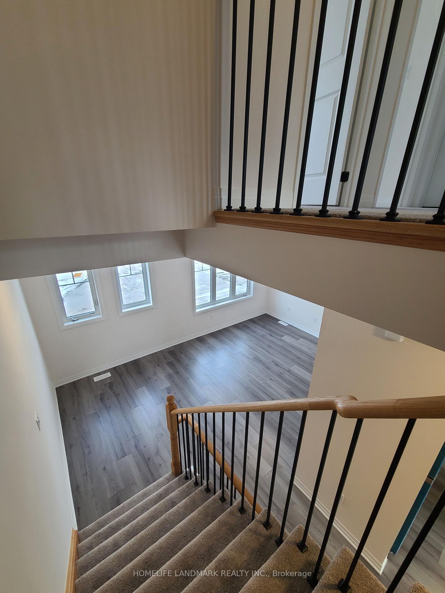 Photo 10 of 51 Bavin Street, Clarington, Bowmanville — HOMEH