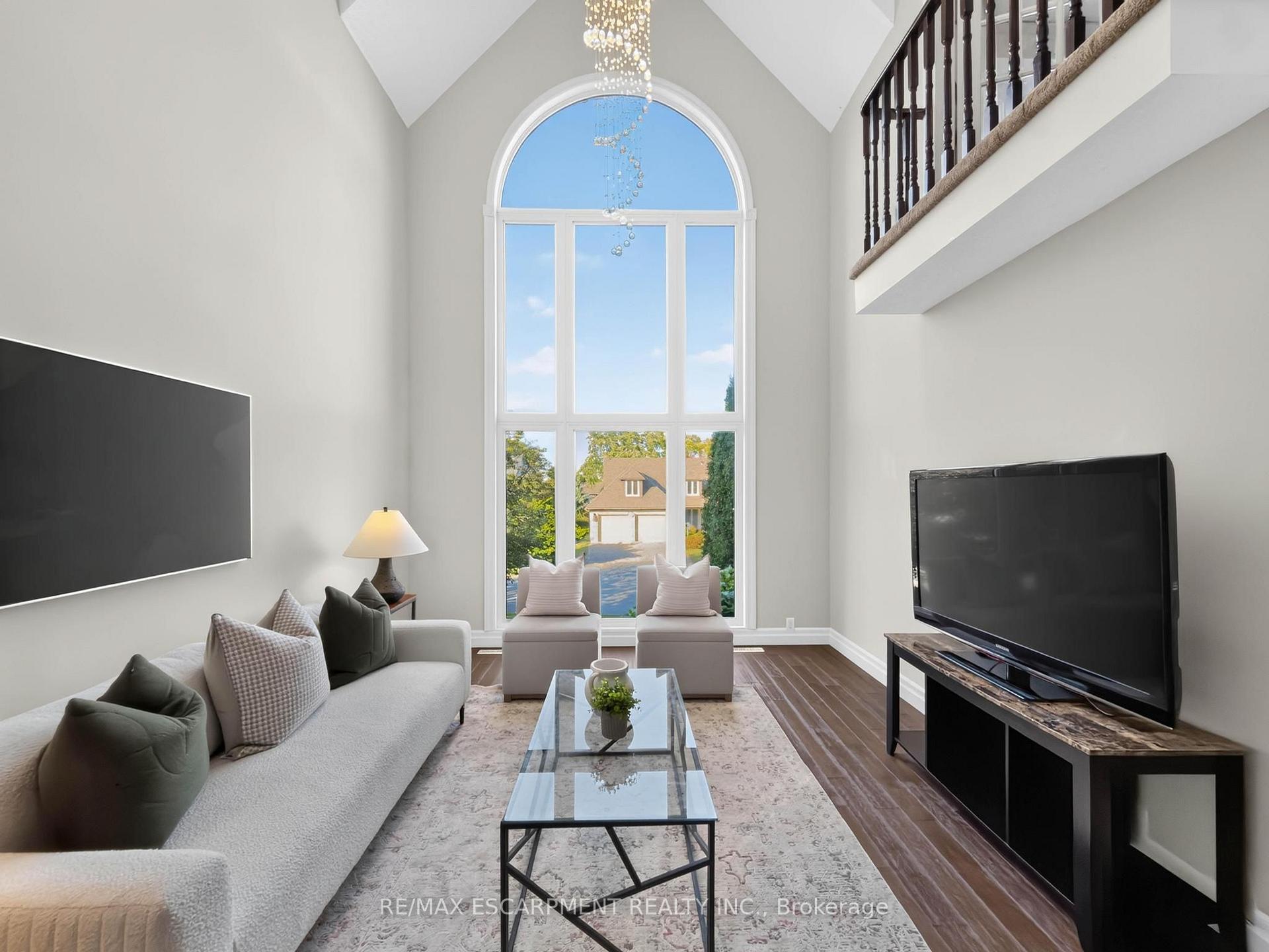 Photo 6 of 12 Sundrop Court, Hamilton, Iroquoia Heights — HOMEH