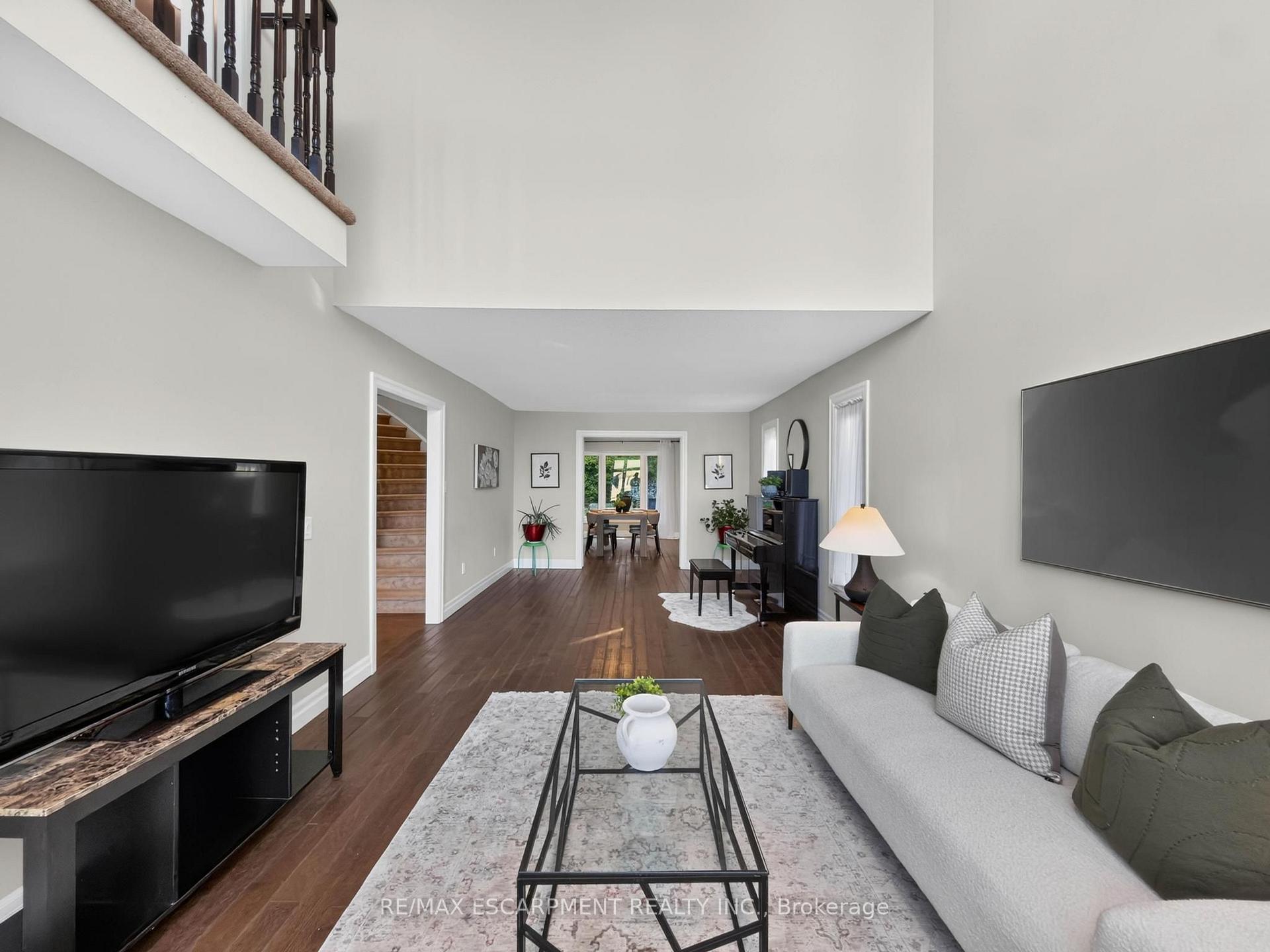 Photo 7 of 12 Sundrop Court, Hamilton, Iroquoia Heights — HOMEH