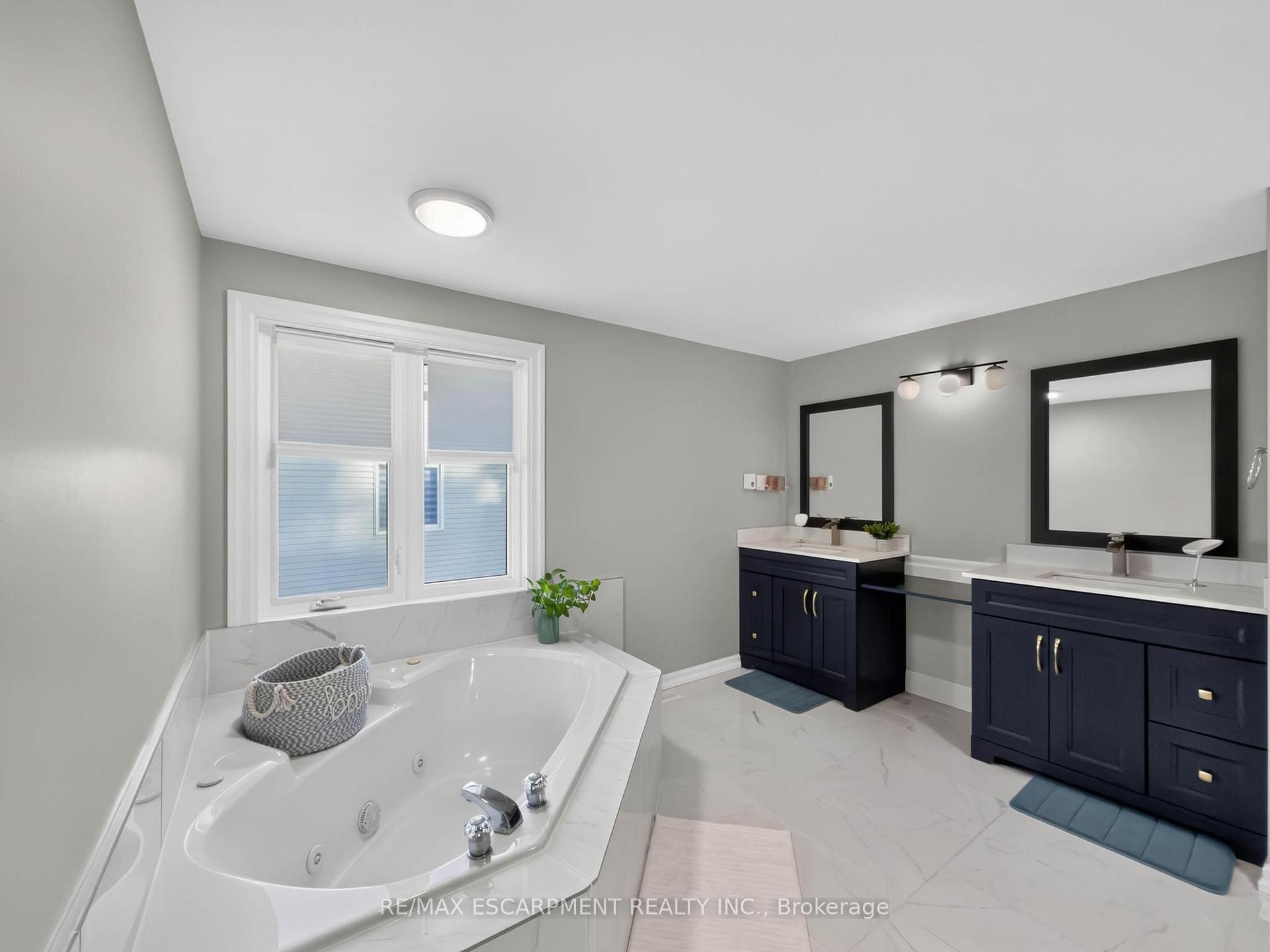 Photo 27 of 12 Sundrop Court, Hamilton, Iroquoia Heights — HOMEH