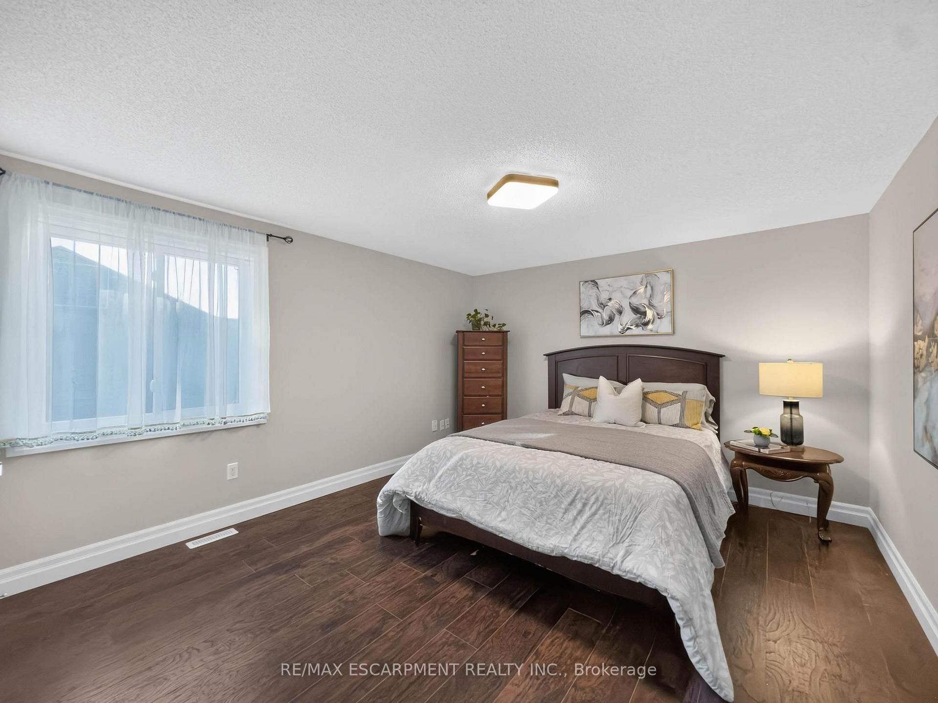 Photo 30 of 12 Sundrop Court, Hamilton, Iroquoia Heights — HOMEH