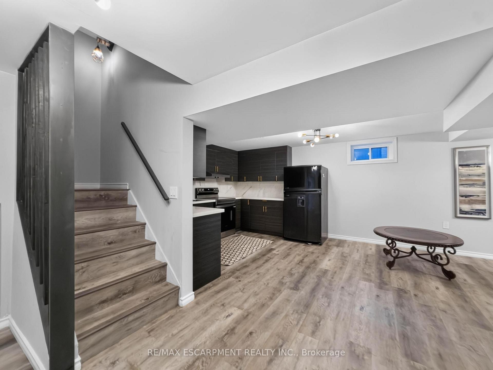 Photo 35 of 12 Sundrop Court, Hamilton, Iroquoia Heights — HOMEH