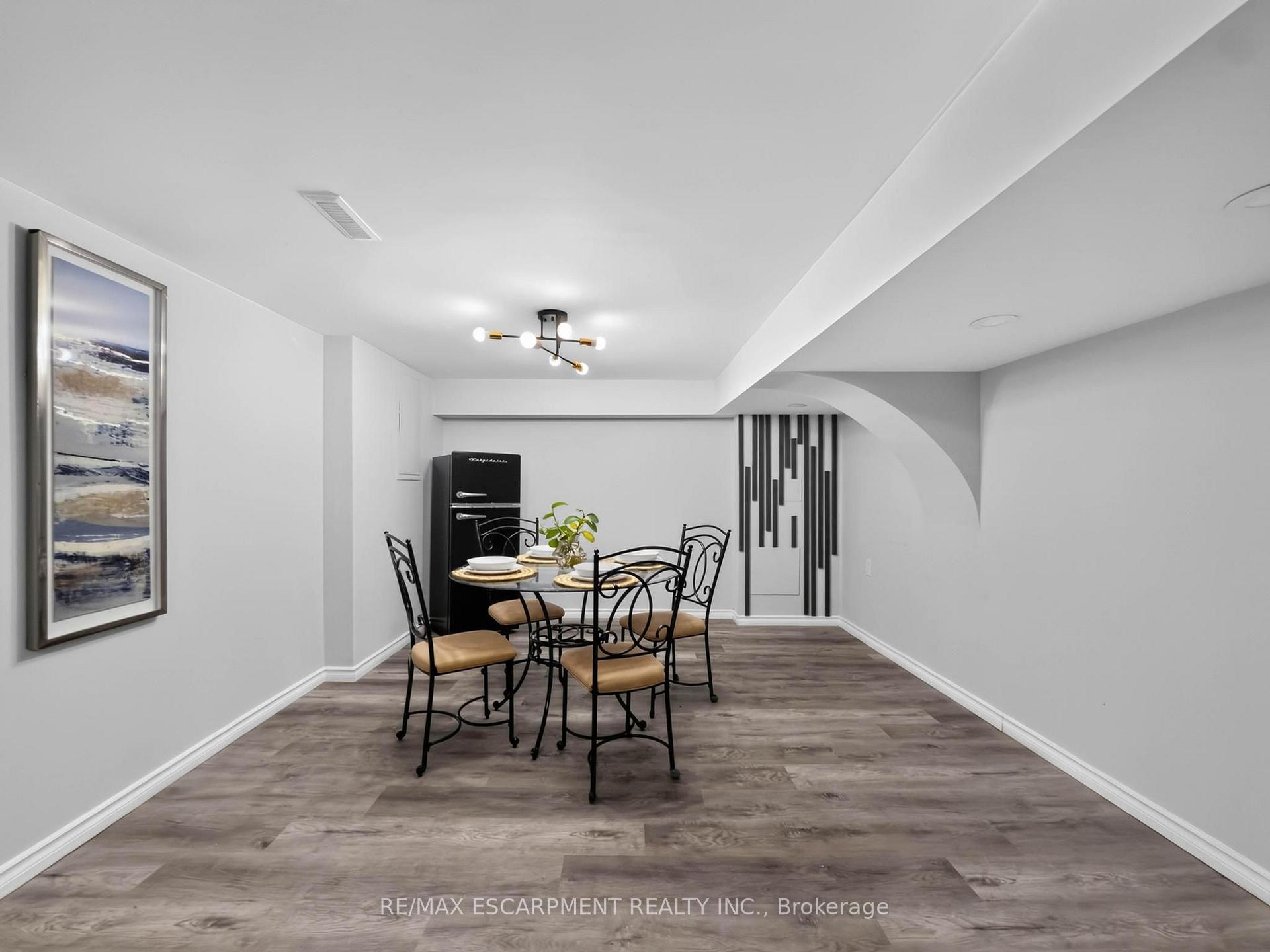 Photo 39 of 12 Sundrop Court, Hamilton, Iroquoia Heights — HOMEH