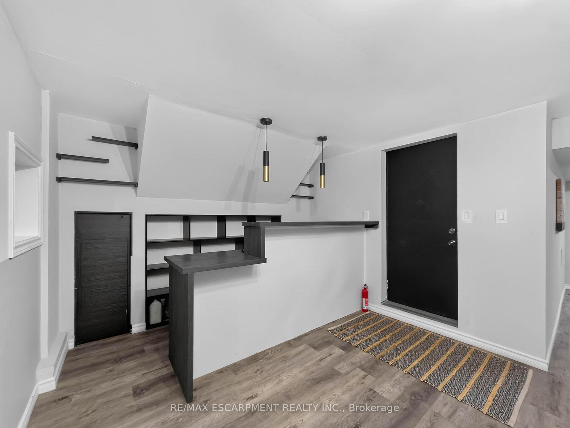 Photo 40 of 12 Sundrop Court, Hamilton, Iroquoia Heights — HOMEH