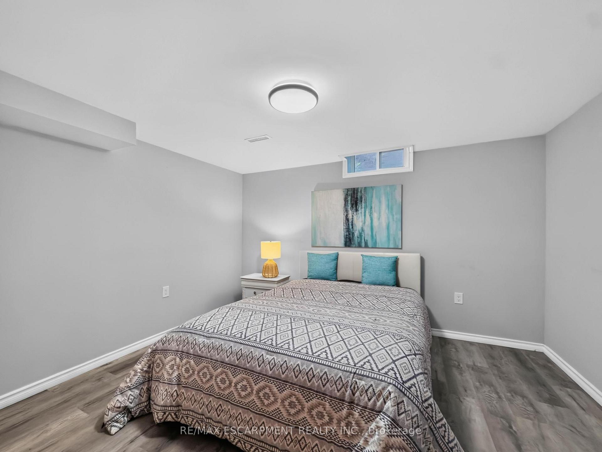 Photo 42 of 12 Sundrop Court, Hamilton, Iroquoia Heights — HOMEH