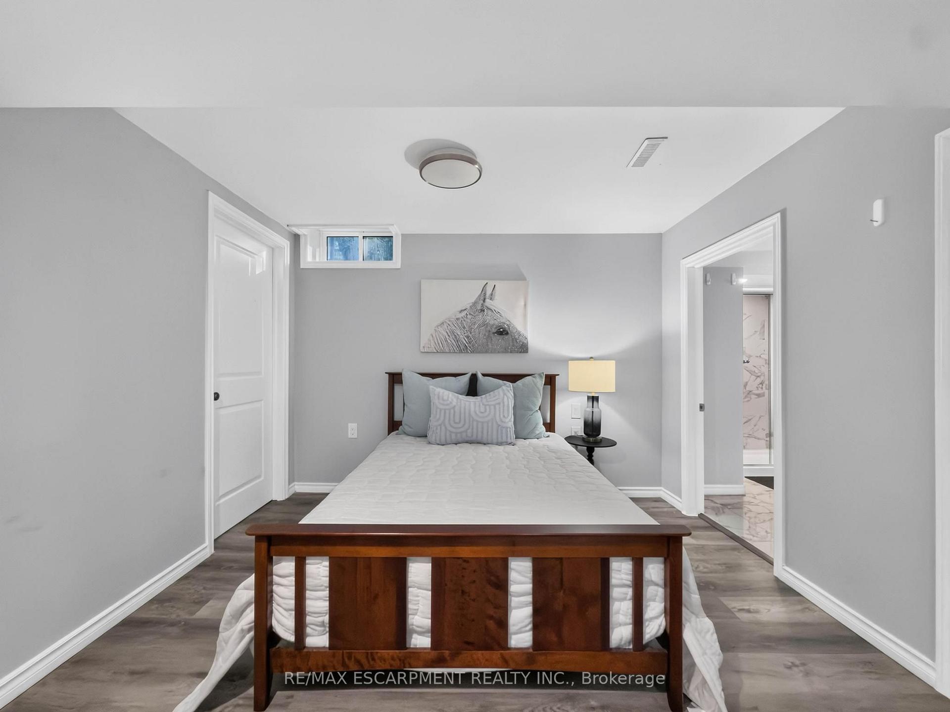 Photo 43 of 12 Sundrop Court, Hamilton, Iroquoia Heights — HOMEH