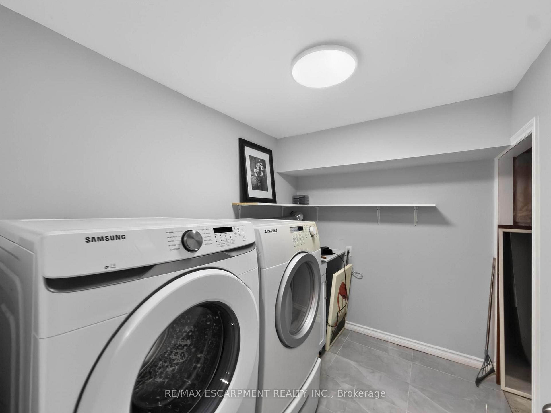 Photo 45 of 12 Sundrop Court, Hamilton, Iroquoia Heights — HOMEH