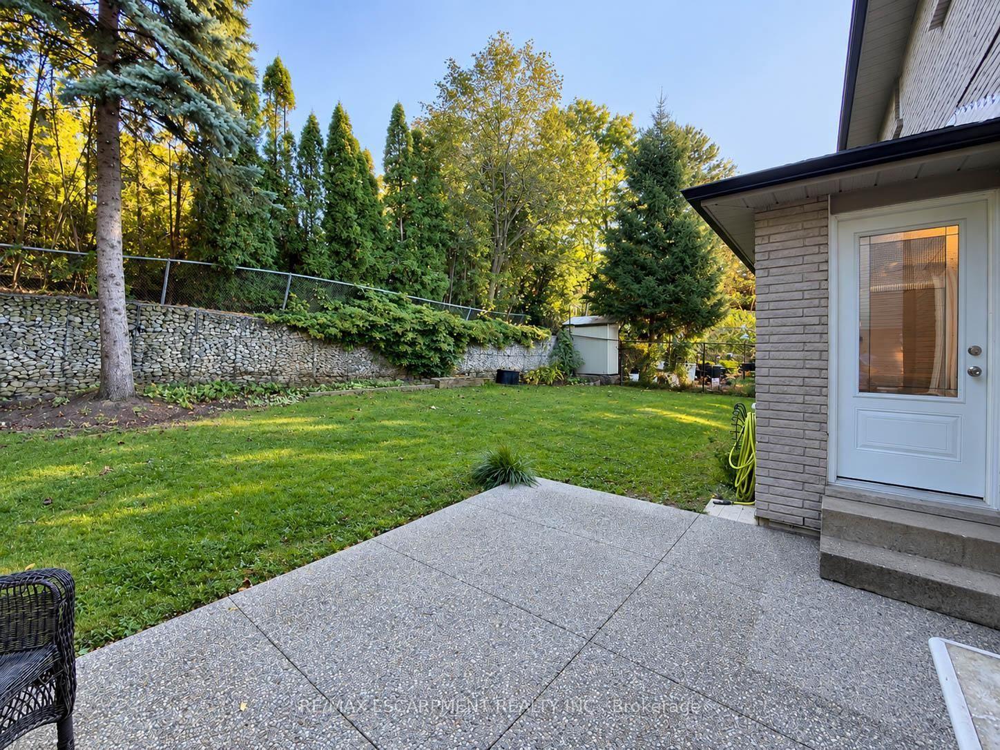 Photo 47 of 12 Sundrop Court, Hamilton, Iroquoia Heights — HOMEH