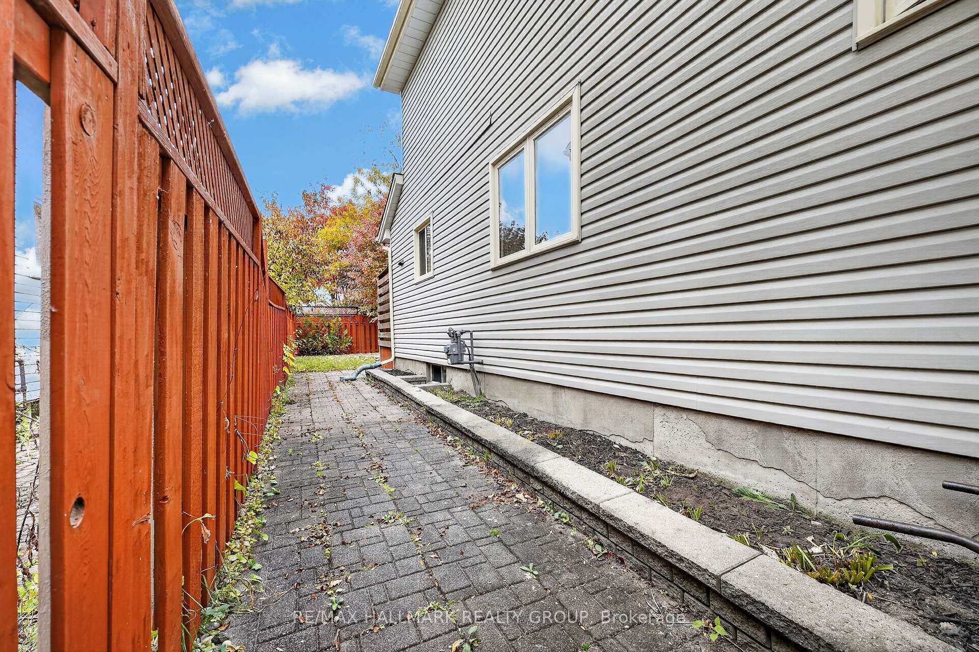 Photo 45 of 684 Mathieu Way, Ottawa, Fallingbrook/Pineridge — HOMEH