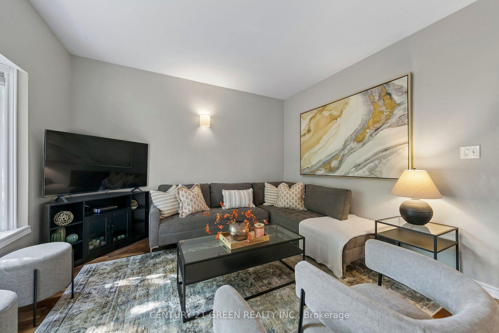 Photo 9 of 2024 Grovetree Lane, Burlington, Brant — HOMEH