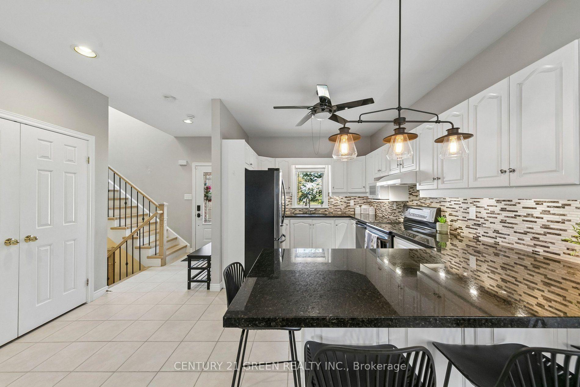 Photo 18 of 2024 Grovetree Lane, Burlington, Brant — HOMEH