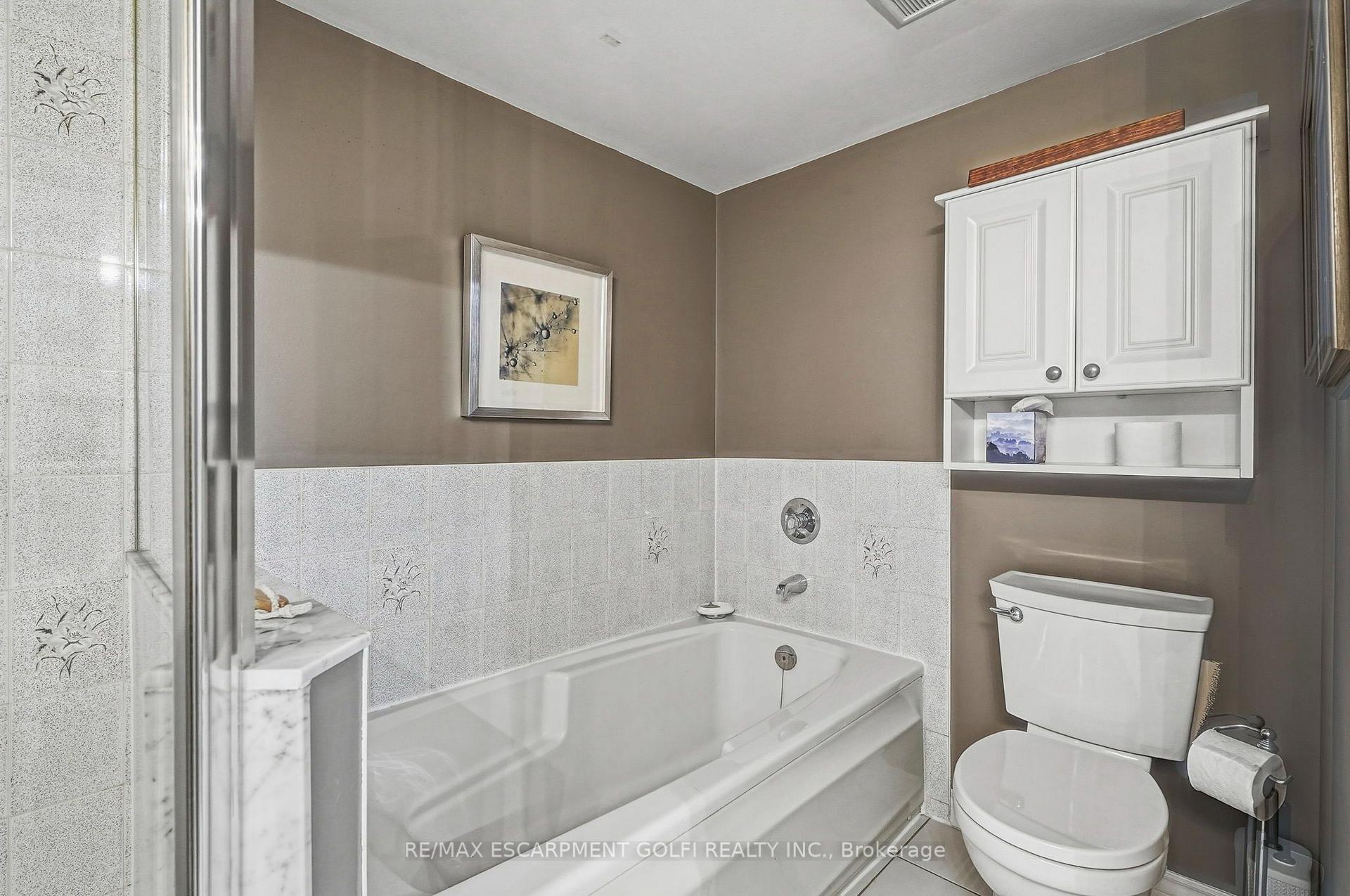 Photo 20 of Unit 1406, 1276 Maple Crossing Boulevard, Burlington, Roseland — HOMEH