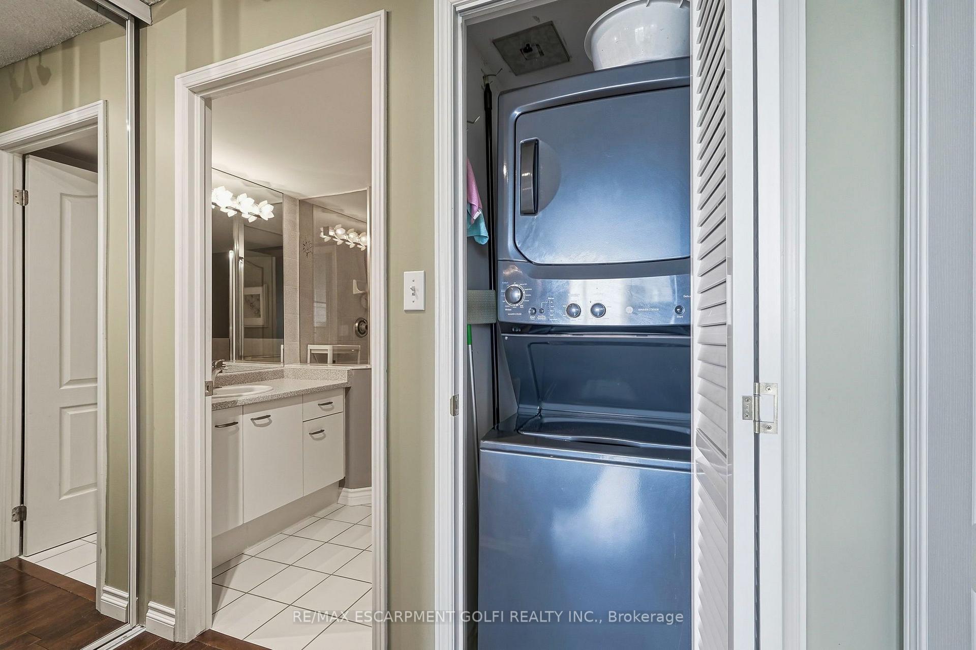 Photo 24 of Unit 1406, 1276 Maple Crossing Boulevard, Burlington, Roseland — HOMEH
