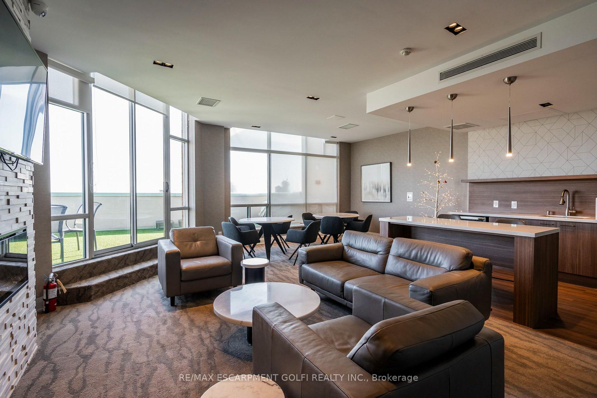 Photo 28 of Unit 1406, 1276 Maple Crossing Boulevard, Burlington, Roseland — HOMEH