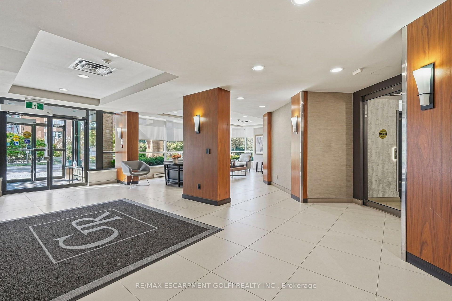 Photo 33 of Unit 1406, 1276 Maple Crossing Boulevard, Burlington, Roseland — HOMEH