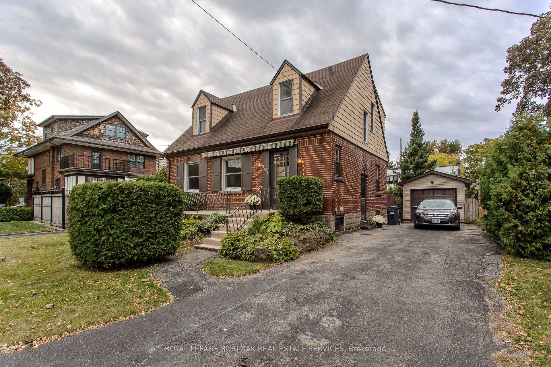 Photo of 2104 Emerald Crescent