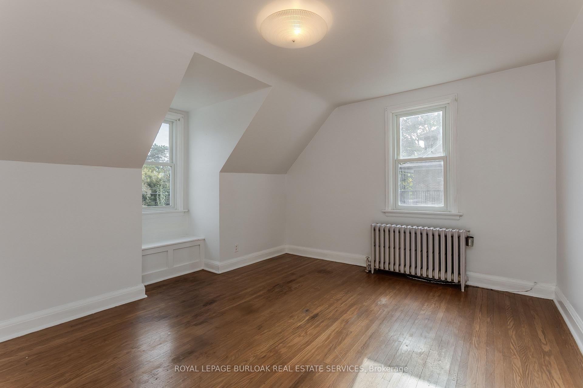 Photo 18 of 2104 Emerald Crescent, Burlington, Brant — HOMEH