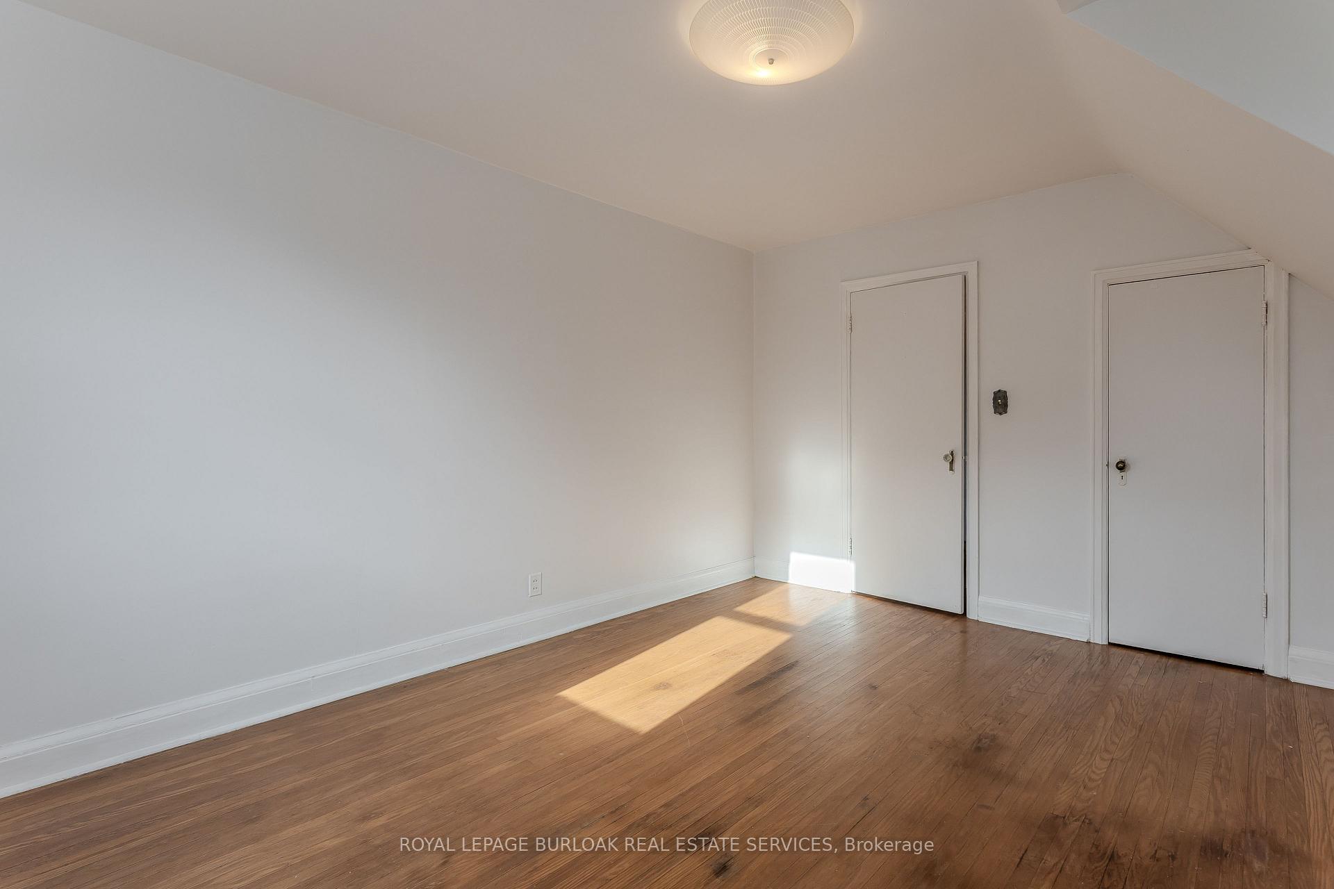 Photo 20 of 2104 Emerald Crescent, Burlington, Brant — HOMEH