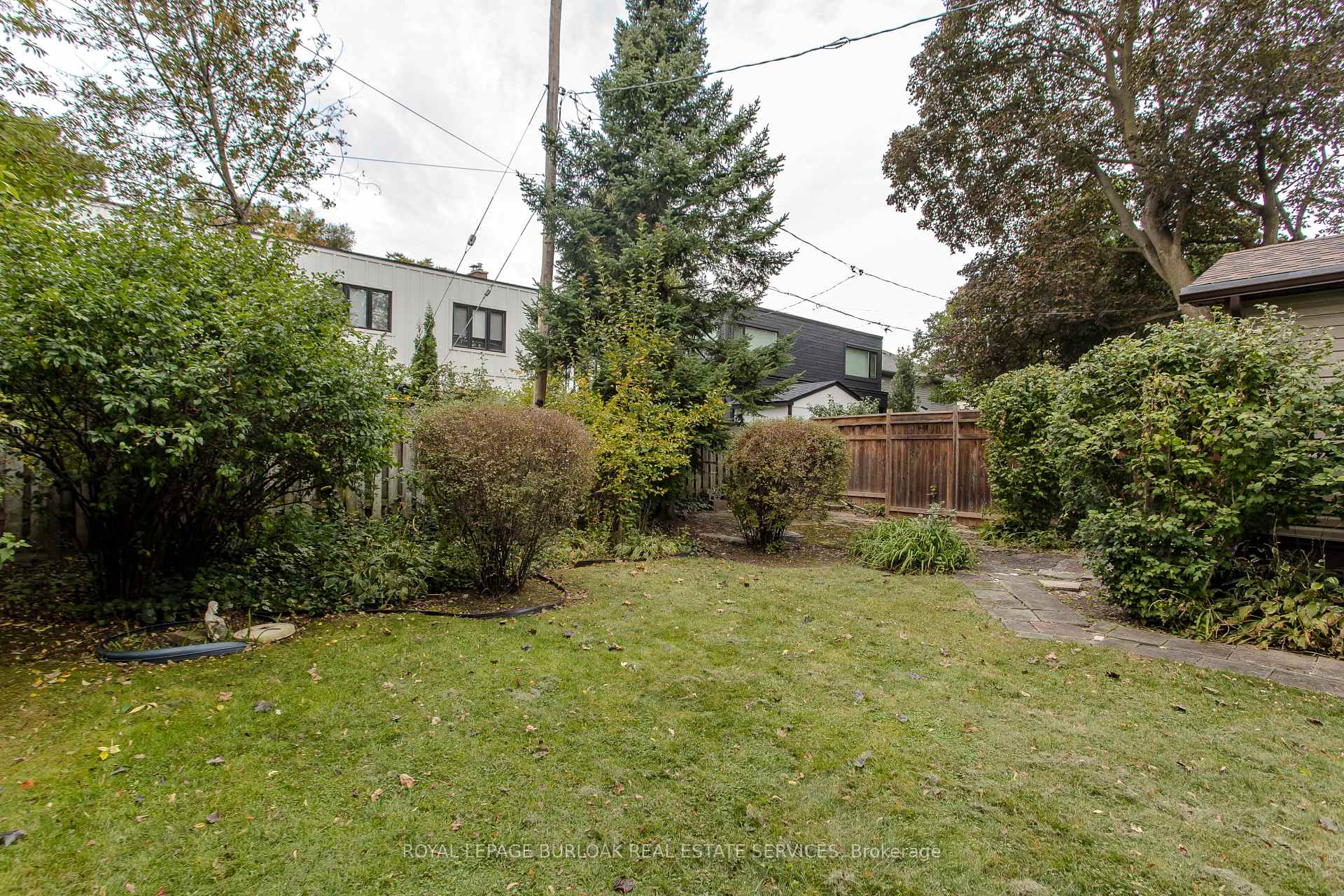 Photo 28 of 2104 Emerald Crescent, Burlington, Brant — HOMEH