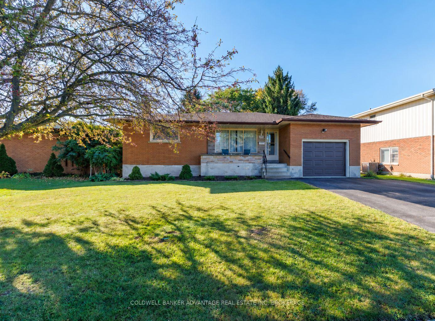 Photo 2 of 231 Price Avenue, Welland, Prince Charles — HOMEH