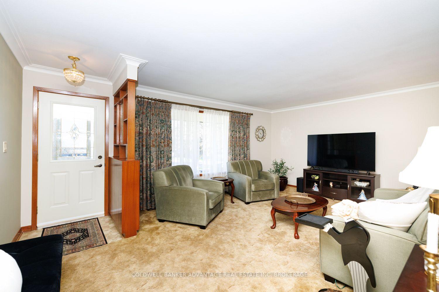 Photo 4 of 231 Price Avenue, Welland, Prince Charles — HOMEH
