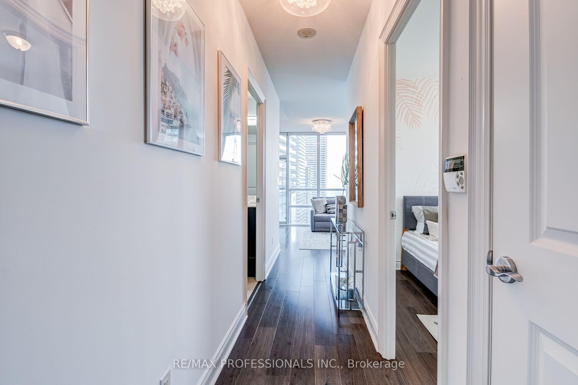 Photo 17 of Unit 3701, 16 Brookers Lane, Etobicoke, Mimico — HOMEH
