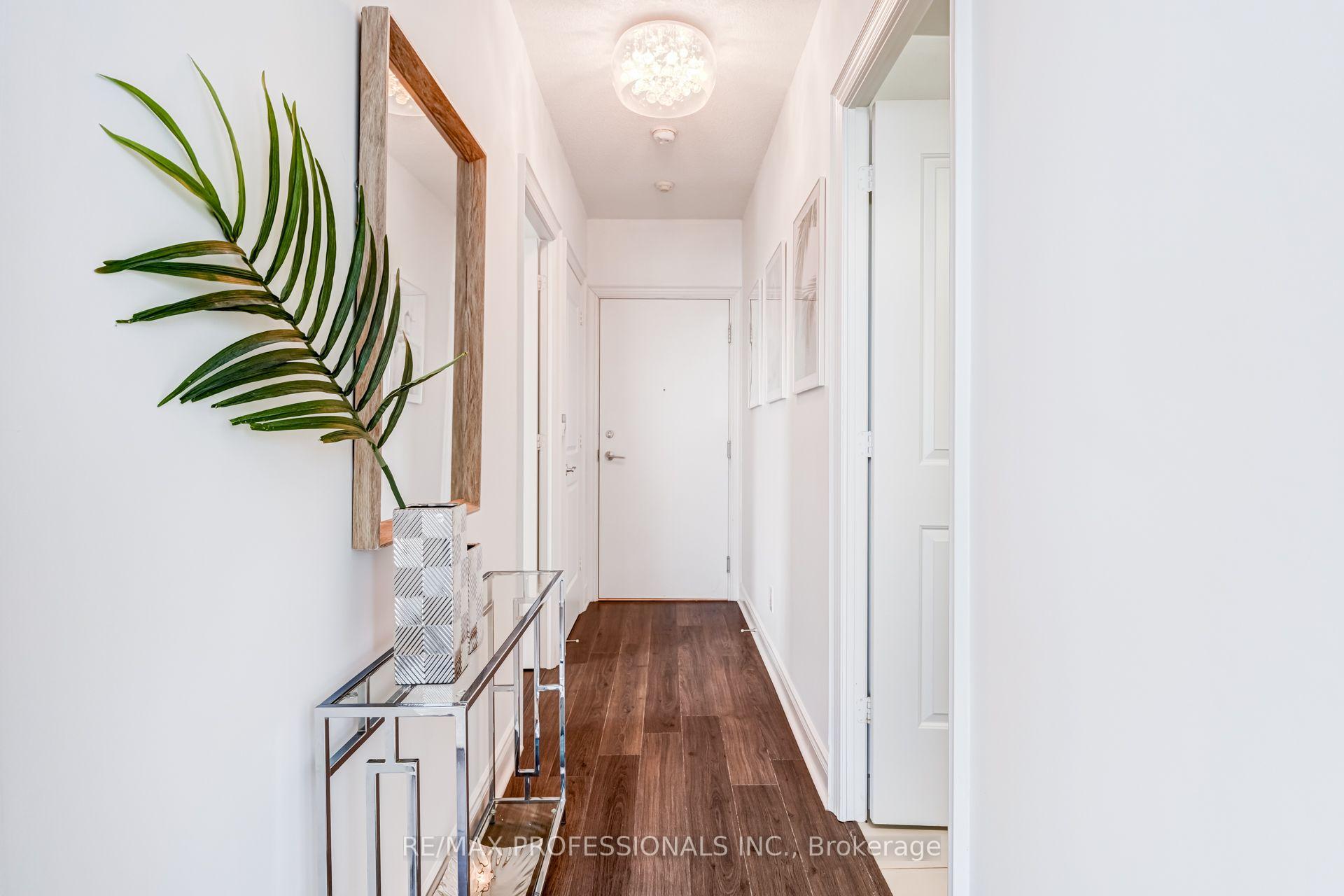 Photo 18 of Unit 3701, 16 Brookers Lane, Etobicoke, Mimico — HOMEH