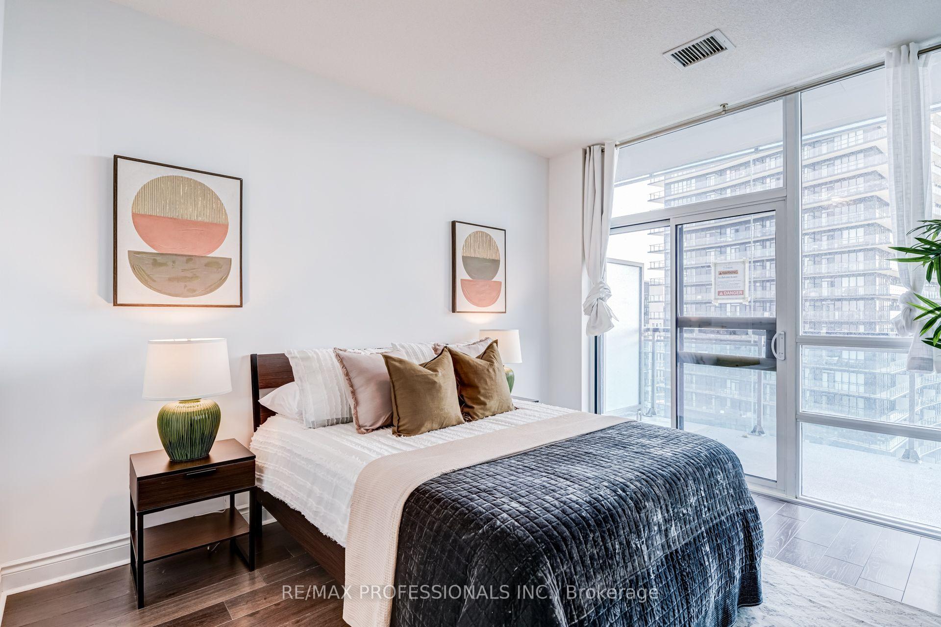 Photo 14 of Unit 3701, 16 Brookers Lane, Etobicoke, Mimico — HOMEH