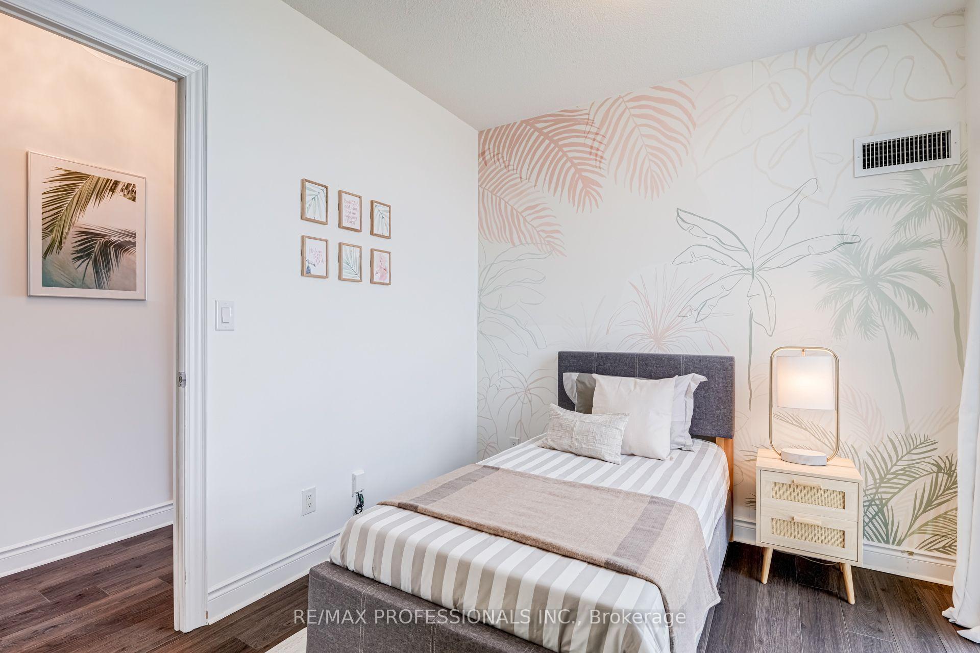 Photo 21 of Unit 3701, 16 Brookers Lane, Etobicoke, Mimico — HOMEH