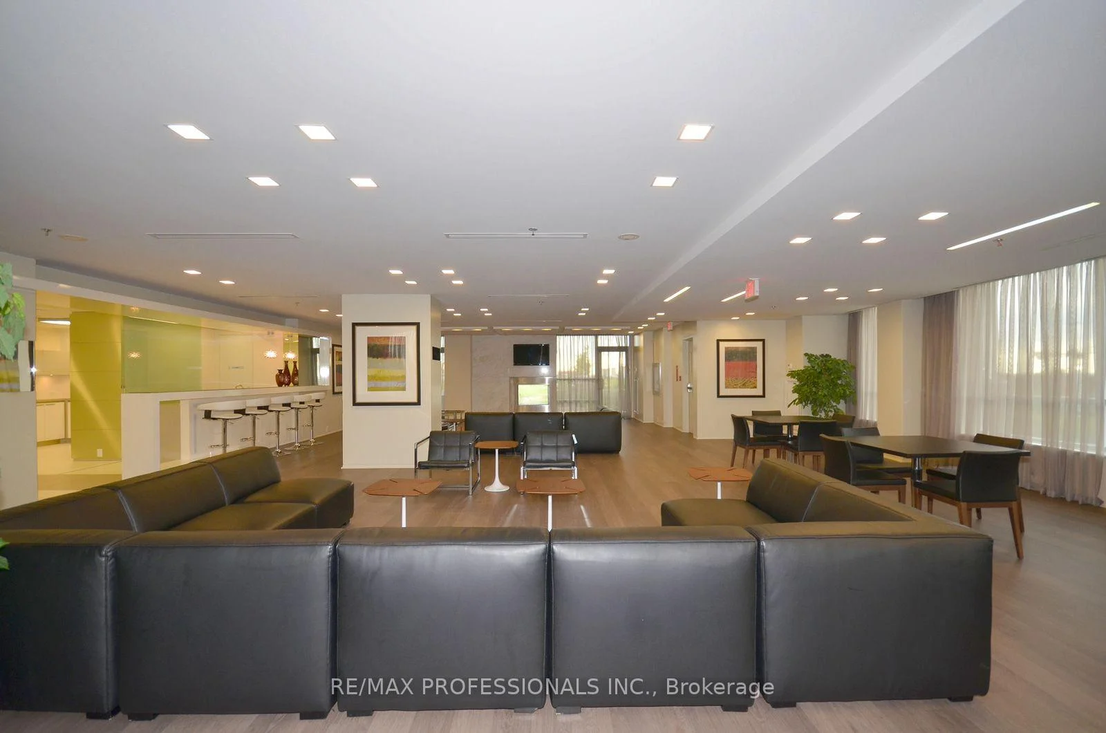 Photo 34 of Unit 3701, 16 Brookers Lane, Etobicoke, Mimico — HOMEH