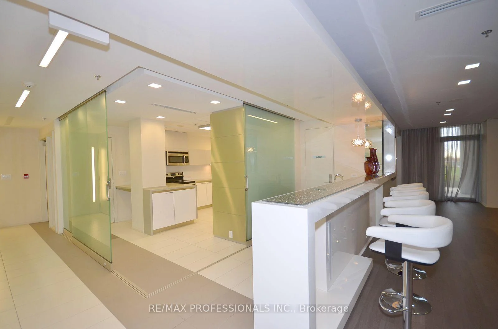 Photo 35 of Unit 3701, 16 Brookers Lane, Etobicoke, Mimico — HOMEH