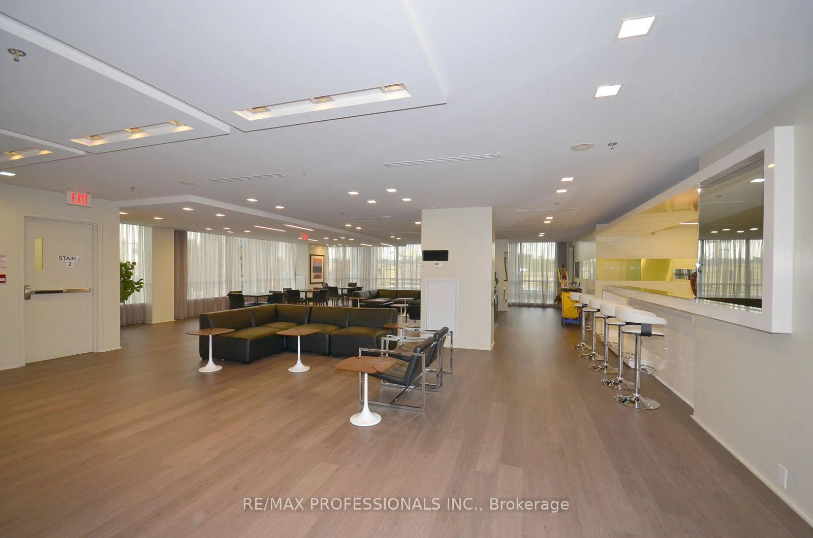 Photo 36 of Unit 3701, 16 Brookers Lane, Etobicoke, Mimico — HOMEH