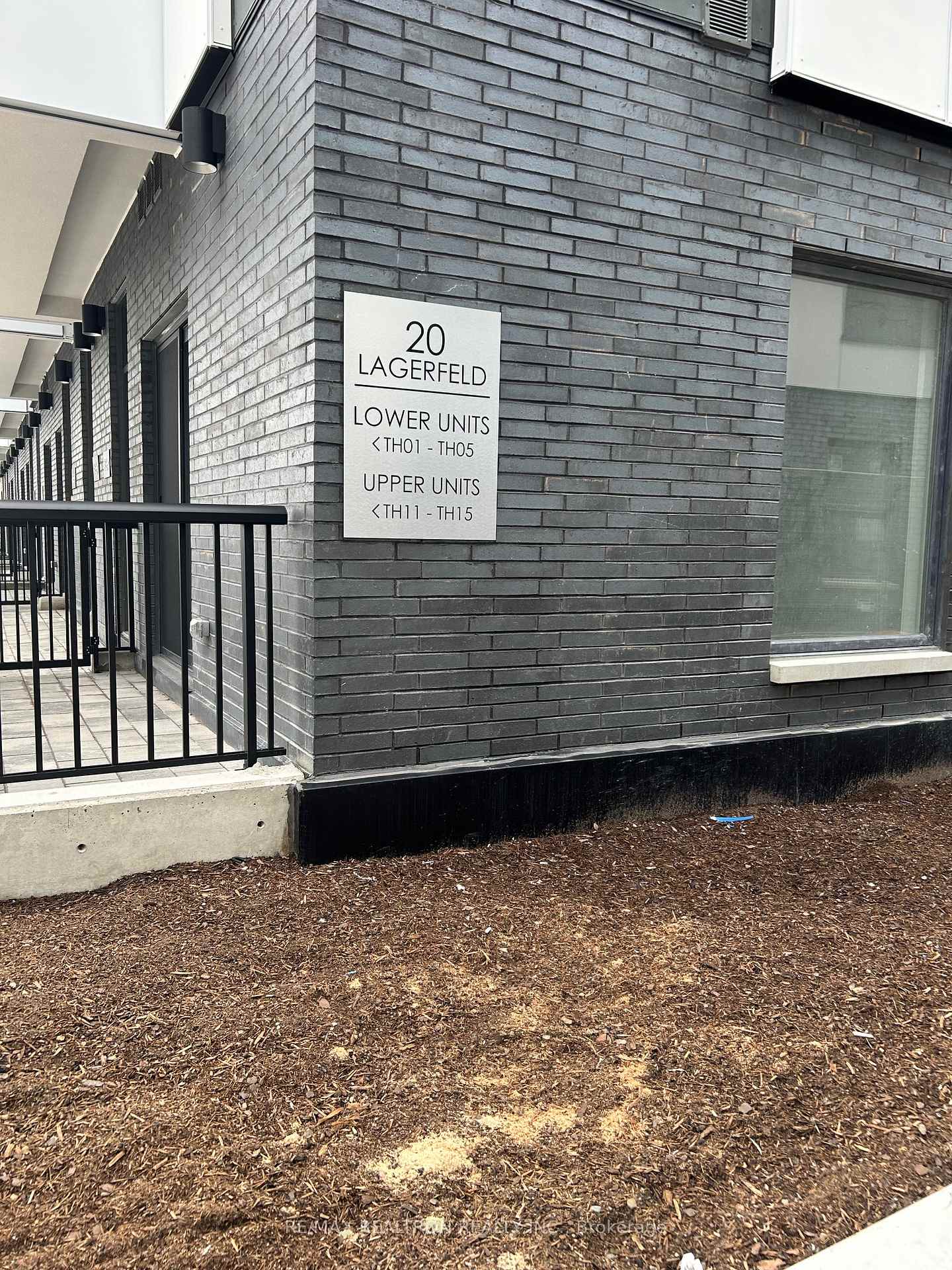 Photo 2 of Unit 15, 20 Lagerfeld Drive, Brampton, Northwest Brampton — HOMEH