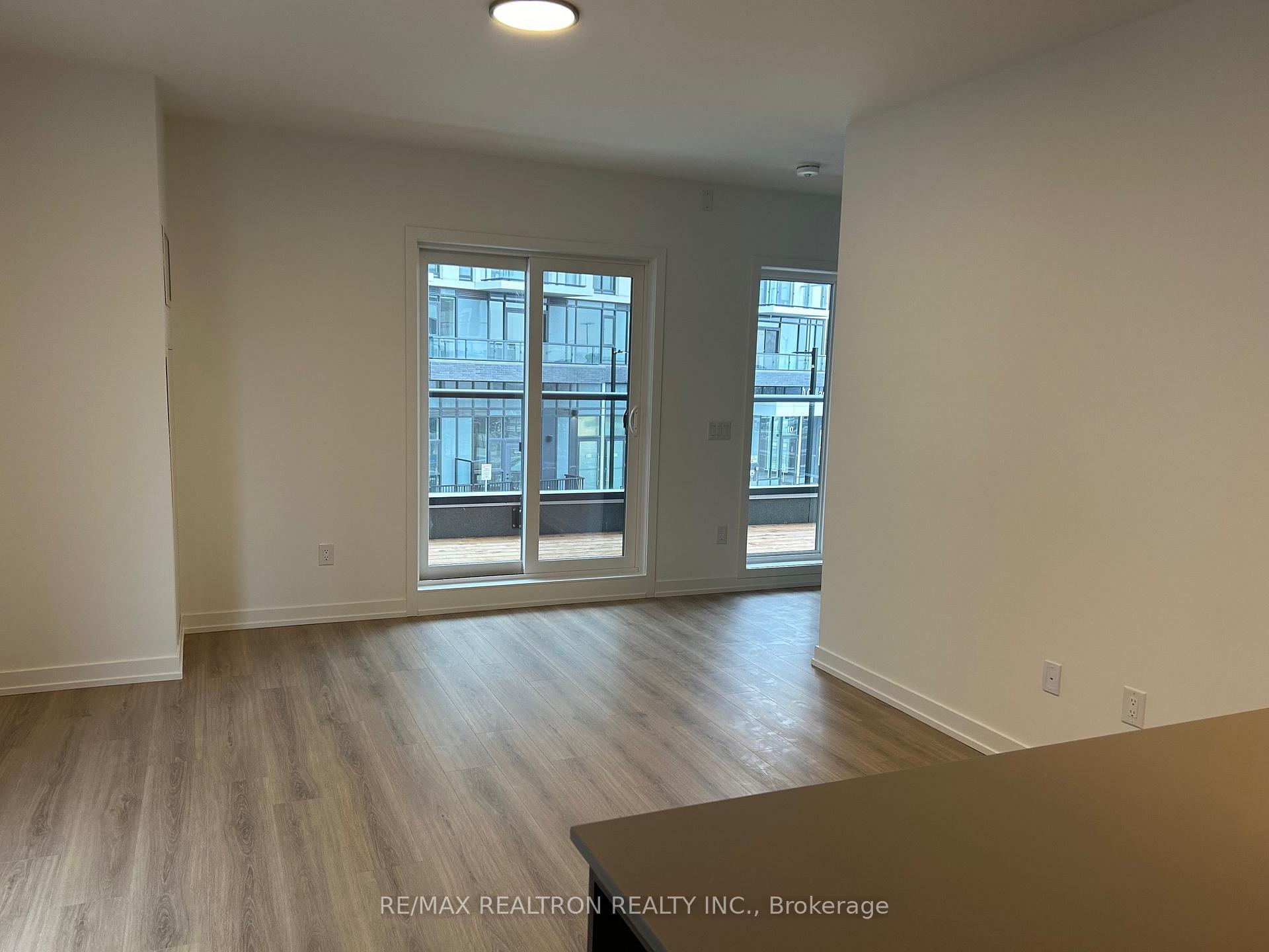 Photo 5 of Unit 15, 20 Lagerfeld Drive, Brampton, Northwest Brampton — HOMEH