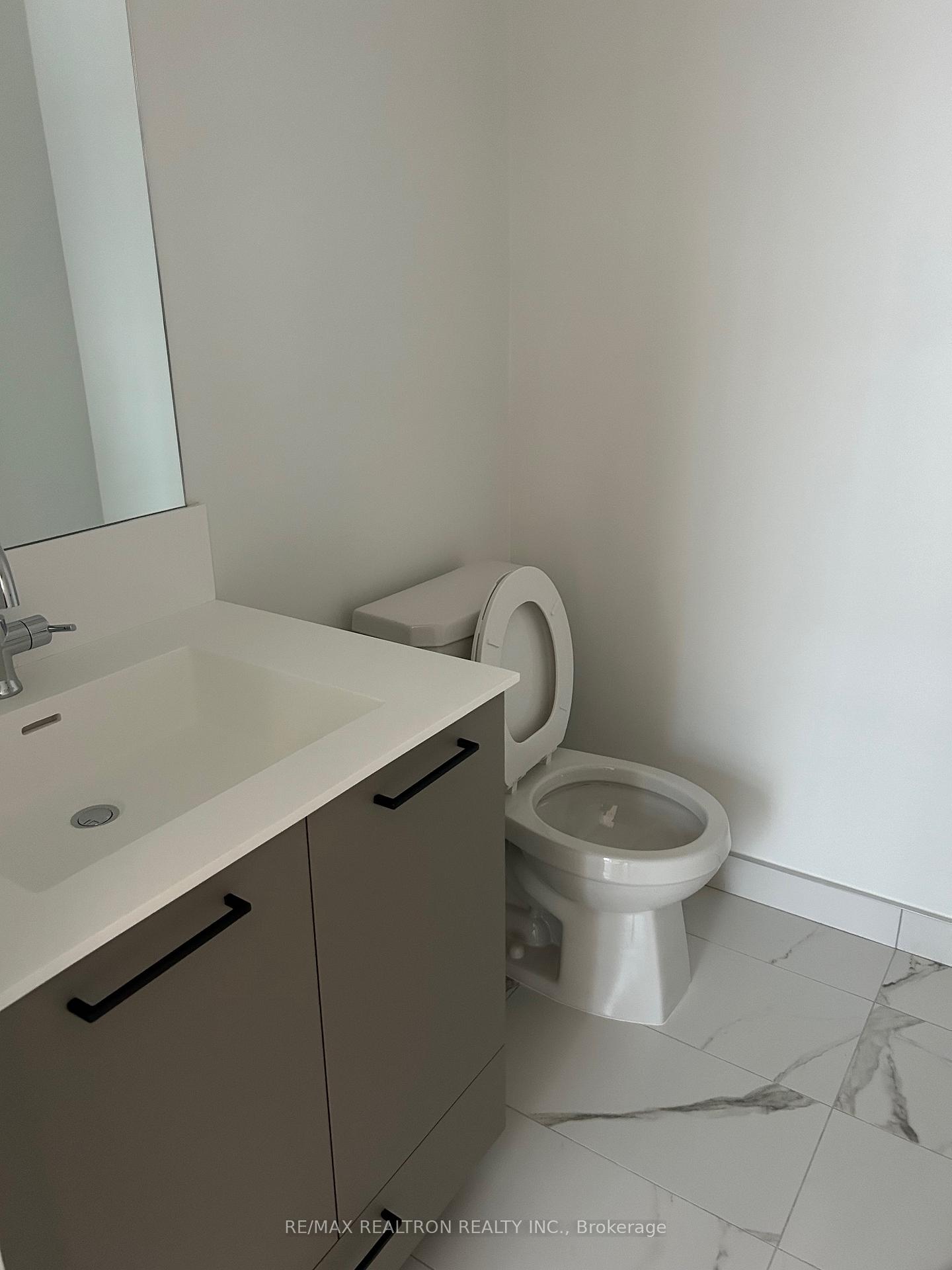 Photo 6 of Unit 15, 20 Lagerfeld Drive, Brampton, Northwest Brampton — HOMEH