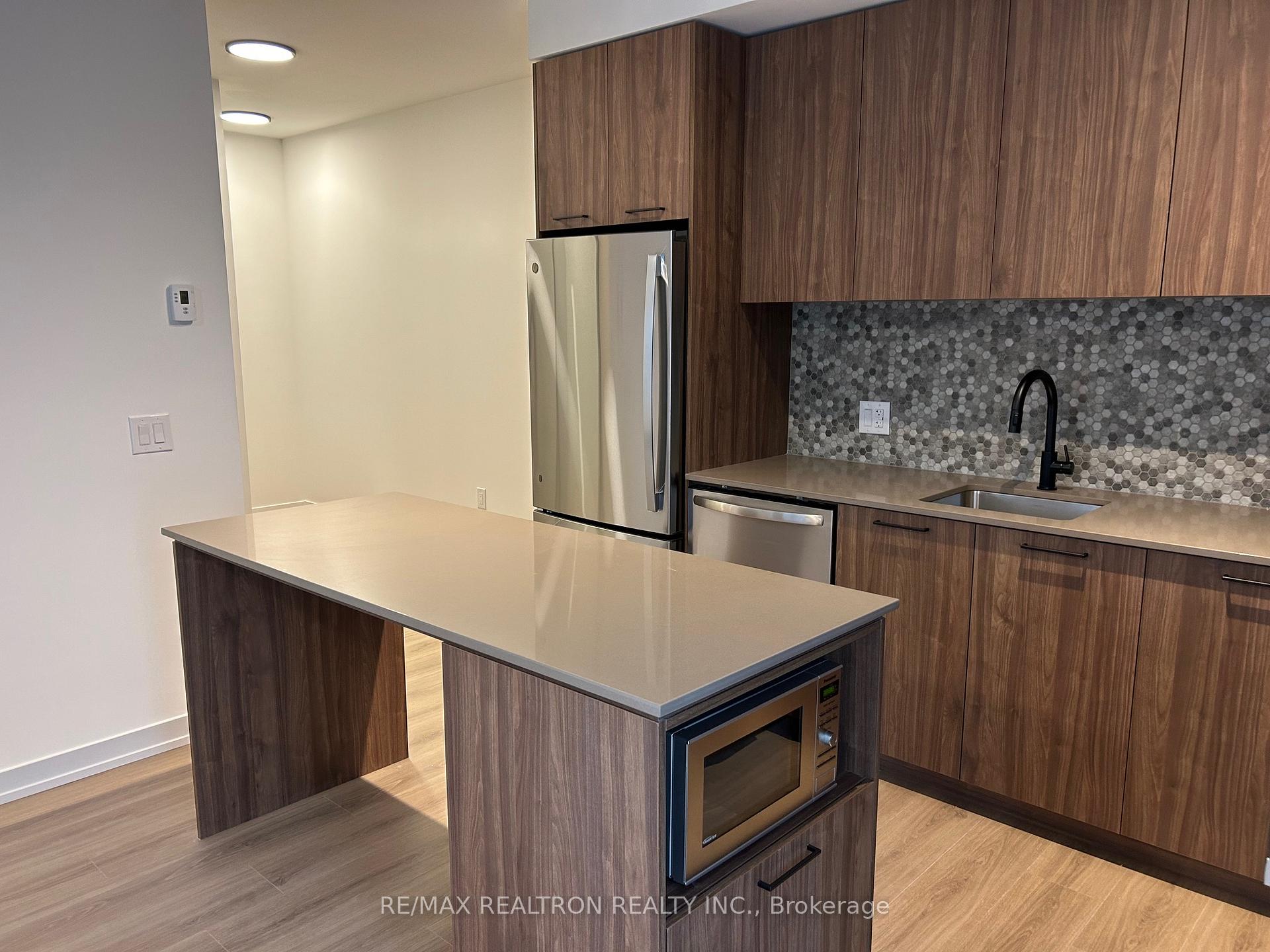 Photo 7 of Unit 15, 20 Lagerfeld Drive, Brampton, Northwest Brampton — HOMEH