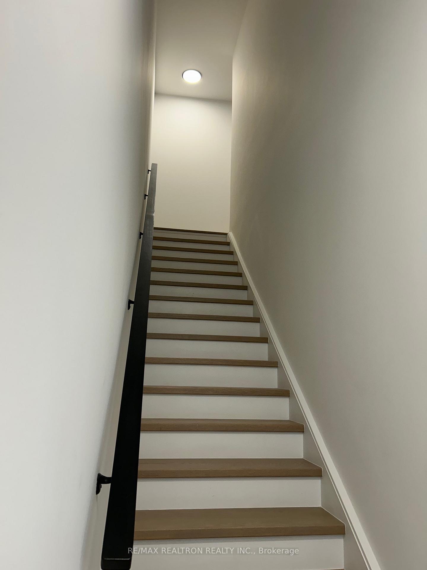 Photo 10 of Unit 15, 20 Lagerfeld Drive, Brampton, Northwest Brampton — HOMEH