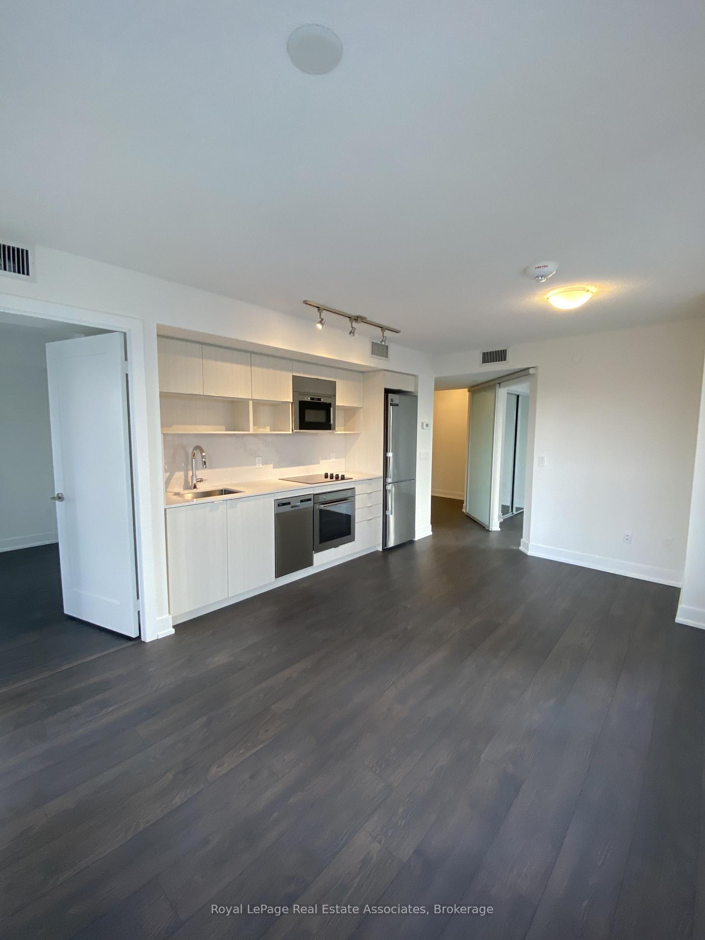 Photo 5 of Unit 702, 7 Mabelle Avenue, Etobicoke, Islington-City Centre West — HOMEH