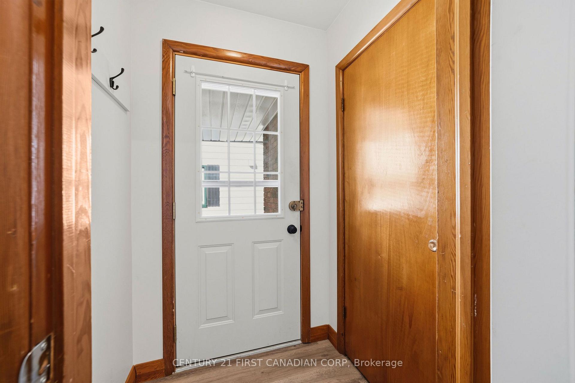 Photo 5 of 180 Forest Avenue, St. Thomas — HOMEH