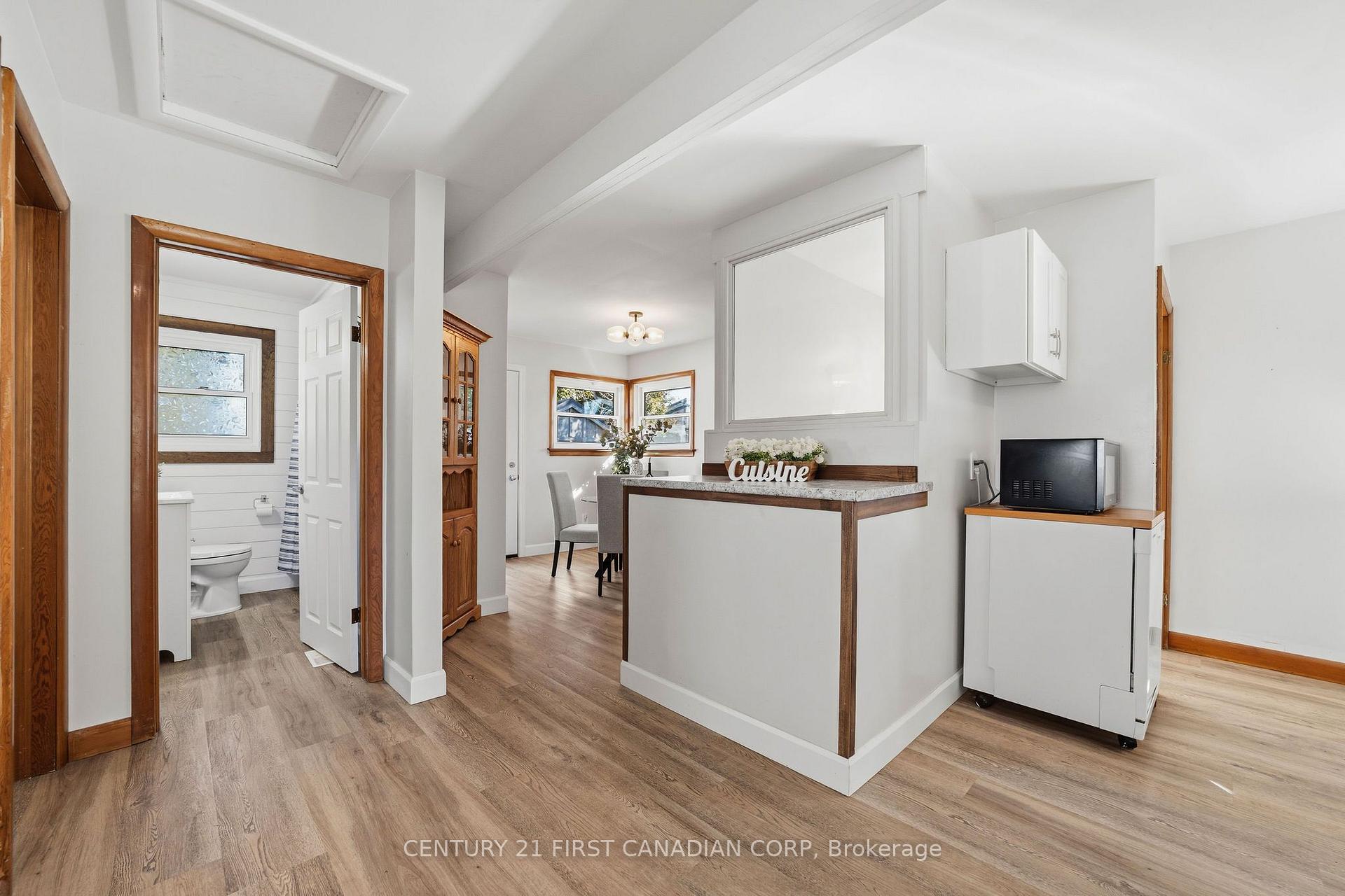 Photo 6 of 180 Forest Avenue, St. Thomas — HOMEH