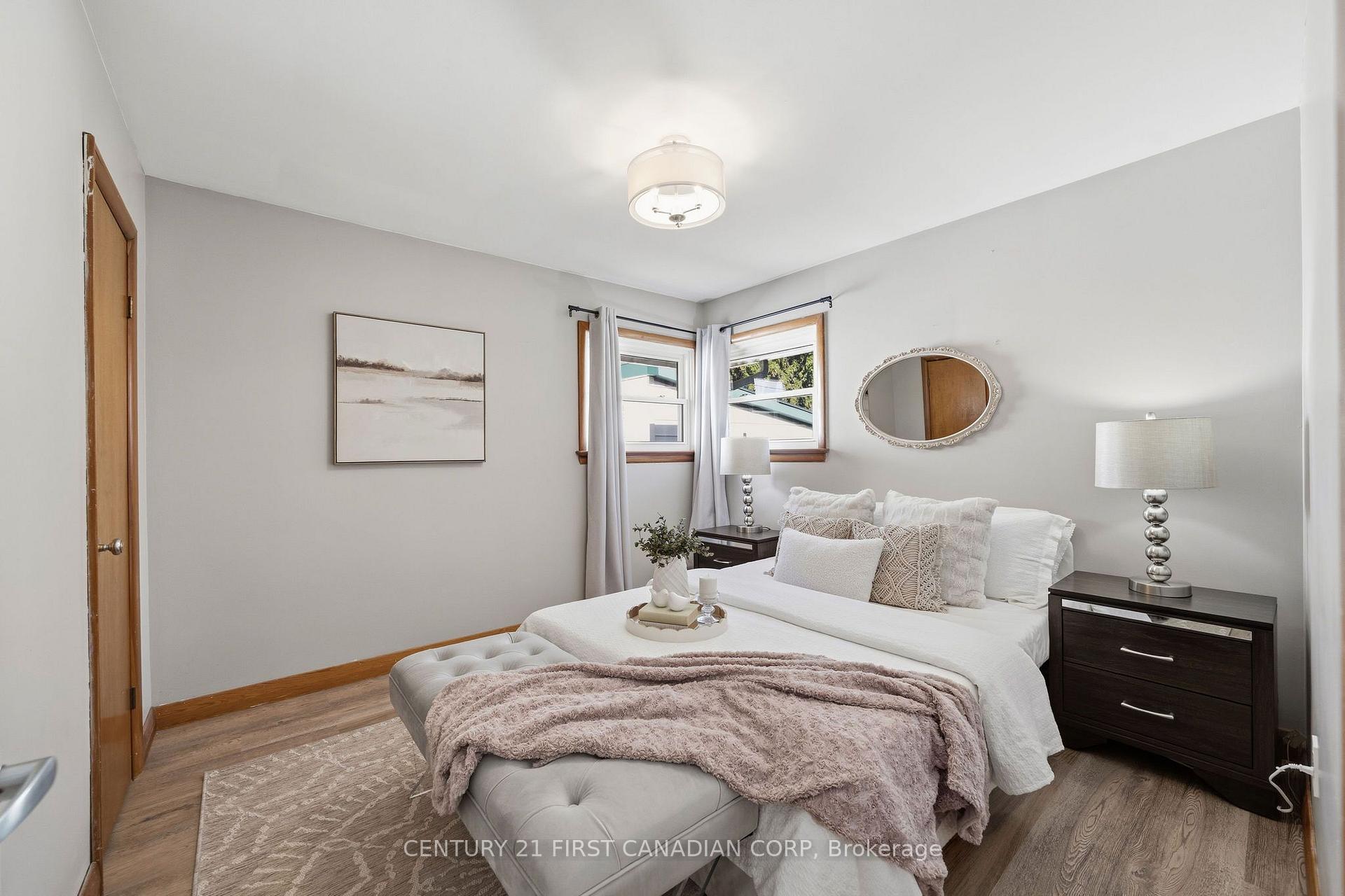 Photo 8 of 180 Forest Avenue, St. Thomas — HOMEH