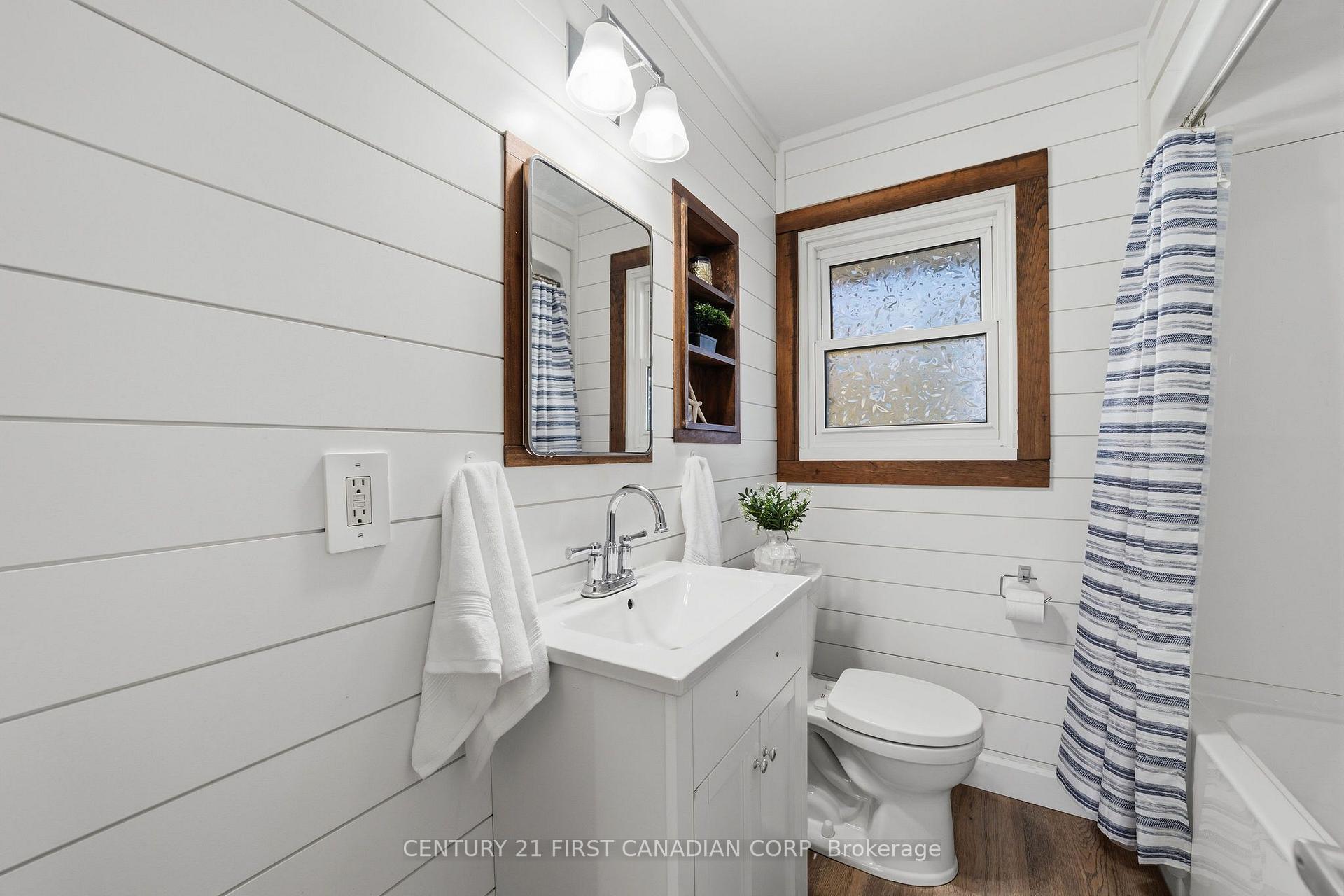 Photo 9 of 180 Forest Avenue, St. Thomas — HOMEH