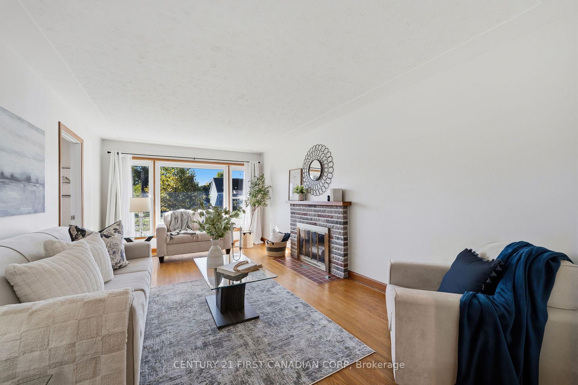 Photo 11 of 180 Forest Avenue, St. Thomas — HOMEH