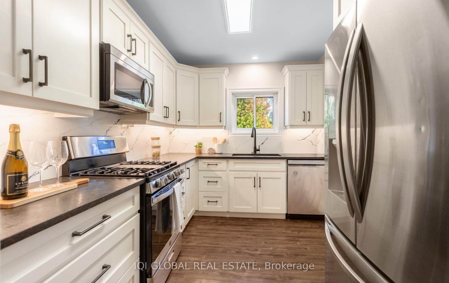 Photo 11 of 504 Brucedale Avenue E, Hamilton, Eastmount — HOMEH
