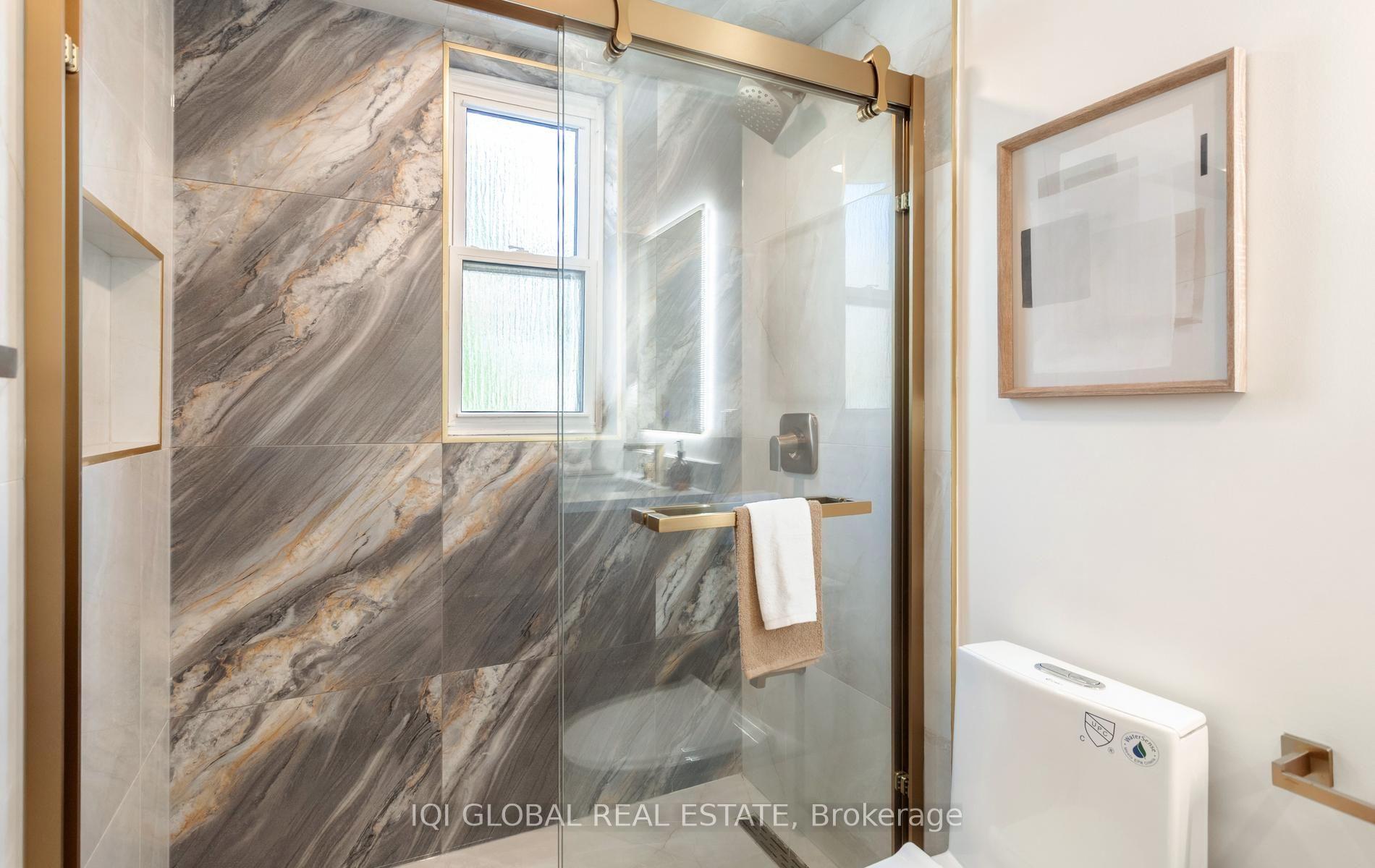 Photo 18 of 504 Brucedale Avenue E, Hamilton, Eastmount — HOMEH