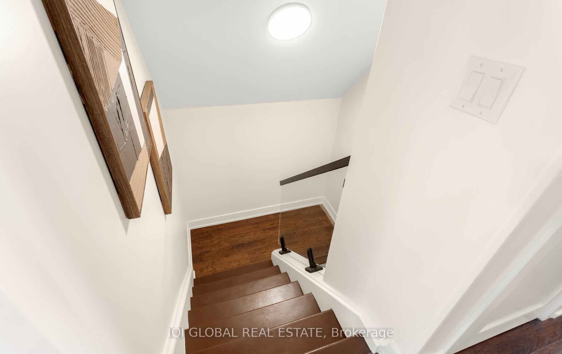 Photo 20 of 504 Brucedale Avenue E, Hamilton, Eastmount — HOMEH