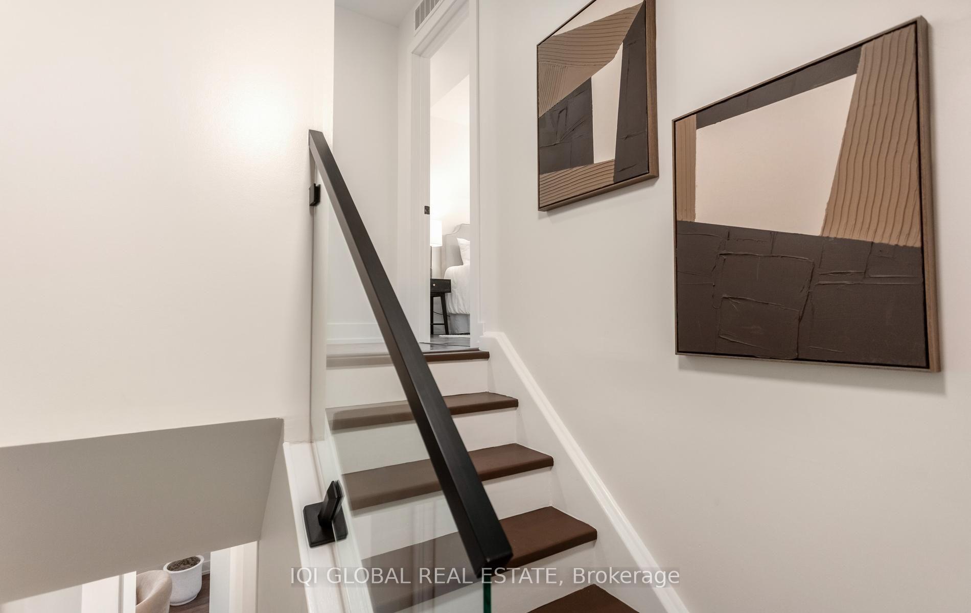Photo 21 of 504 Brucedale Avenue E, Hamilton, Eastmount — HOMEH
