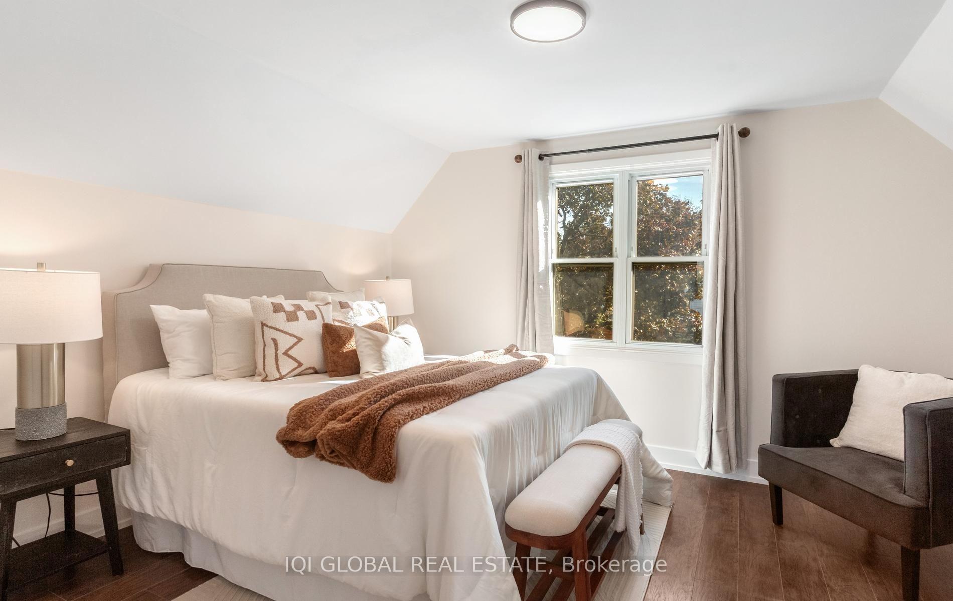 Photo 23 of 504 Brucedale Avenue E, Hamilton, Eastmount — HOMEH