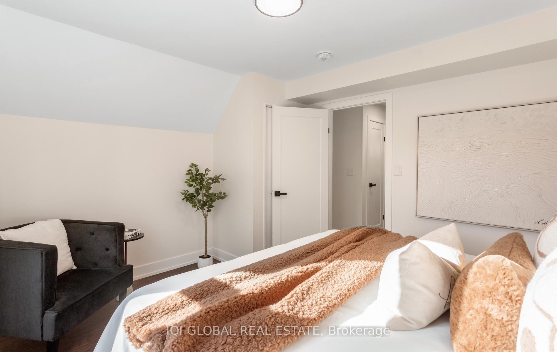 Photo 24 of 504 Brucedale Avenue E, Hamilton, Eastmount — HOMEH